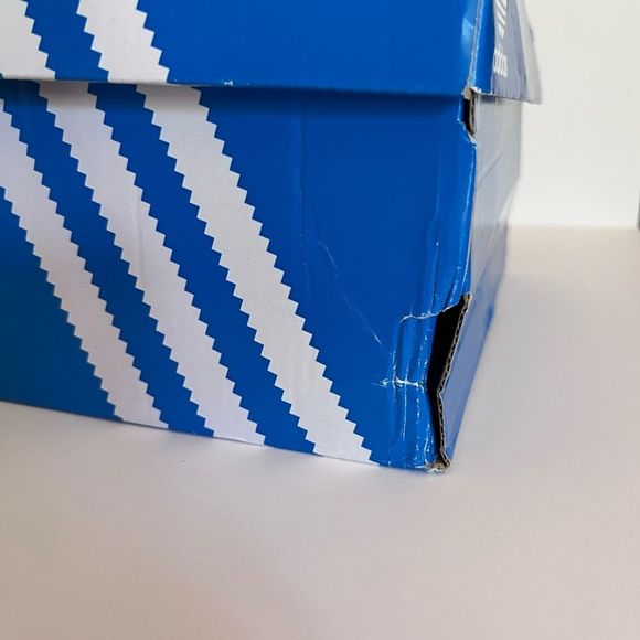 Rare womens sz 10 wide adidas Stan smith sneakers.  Never worn ever   - Picture 11 of 14